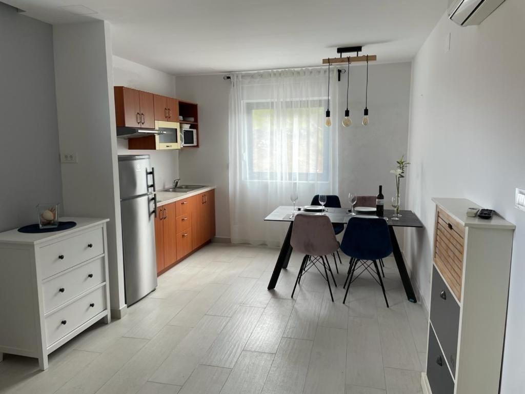 Apartments Villa Joy Podgora Værelse billede